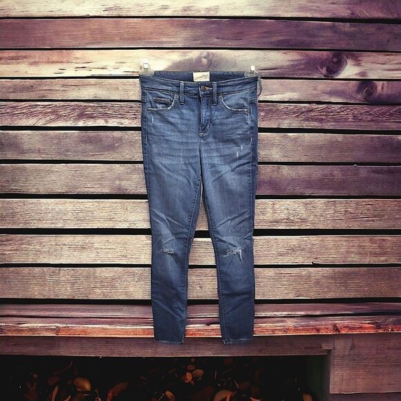 Universal Thread Skinny Jeans Womens Size 00 High-Rise Raw‎ Hem Distressed - Picture 1 of 9